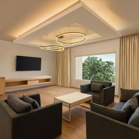 Courtyard By Marriott Tiruchirappalli エクステリア 写真