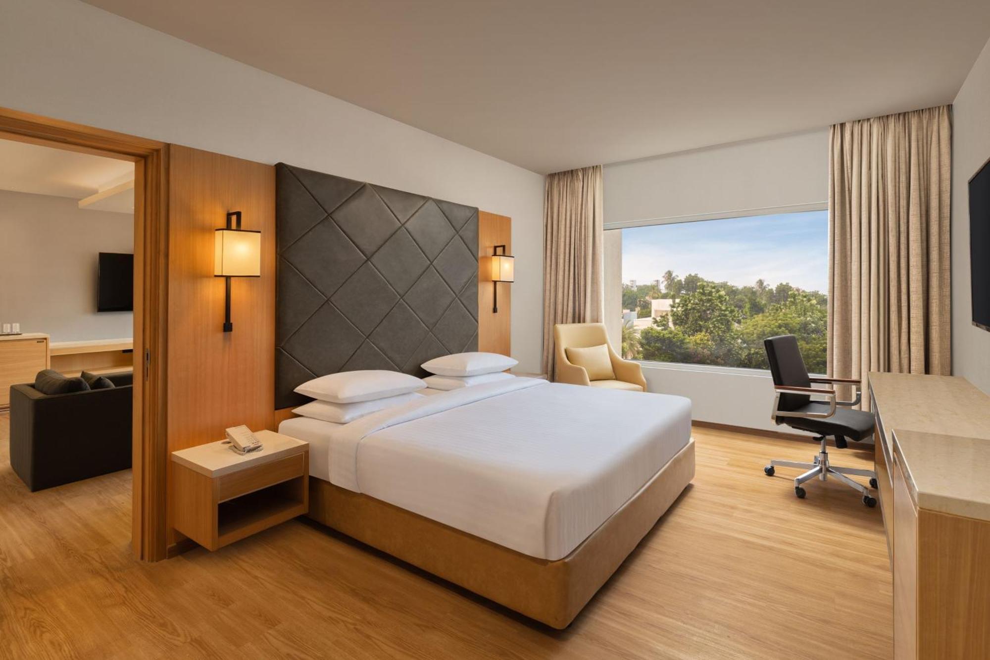Courtyard By Marriott Tiruchirappalli エクステリア 写真