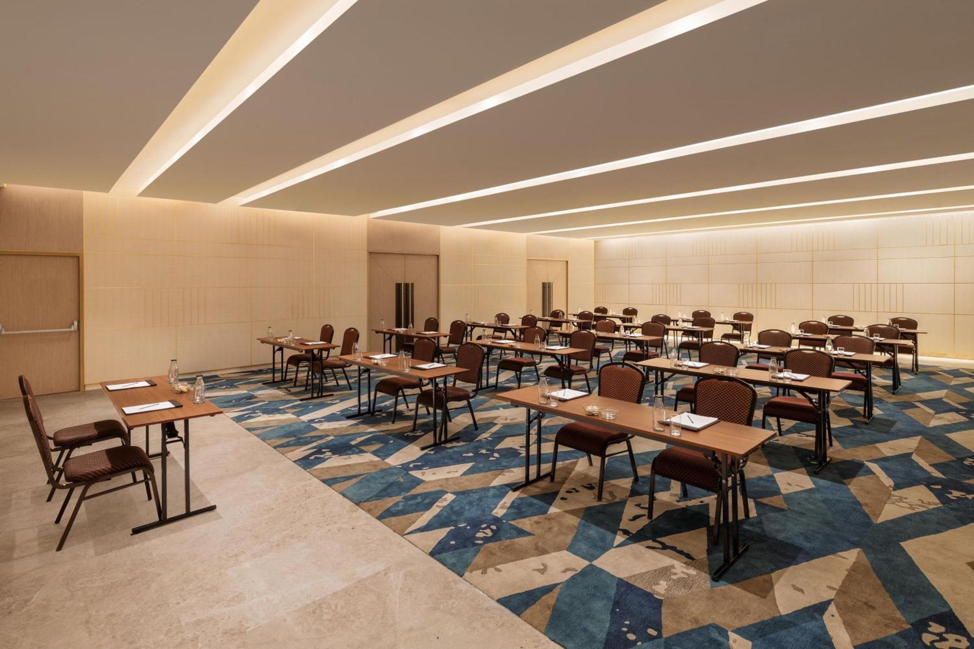Courtyard By Marriott Tiruchirappalli エクステリア 写真