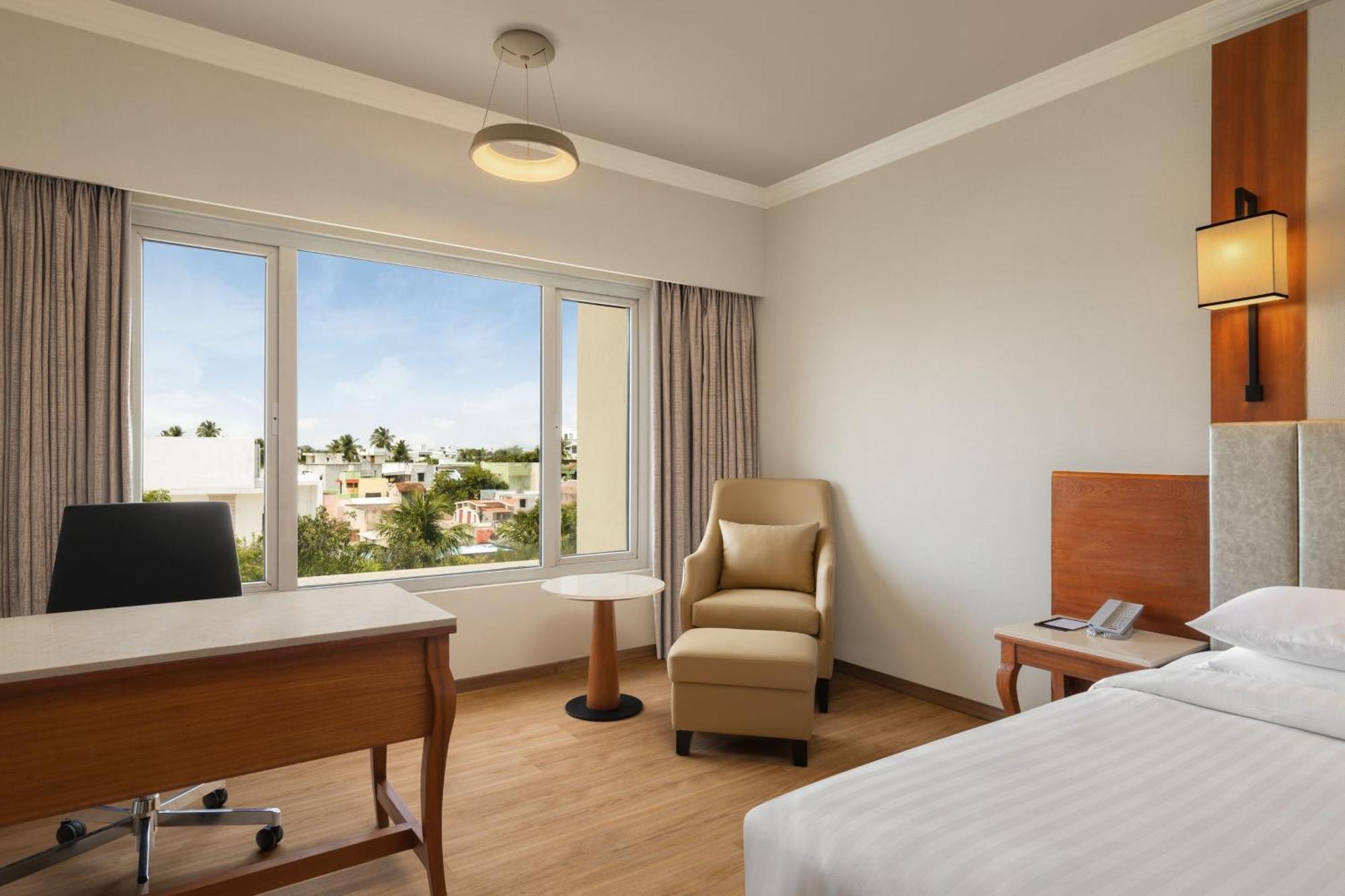 Courtyard By Marriott Tiruchirappalli エクステリア 写真